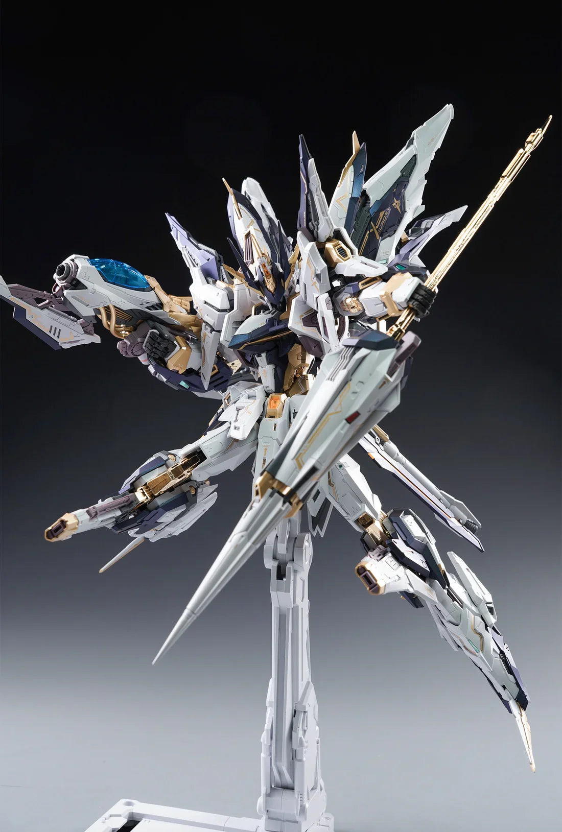 In Era+ Infinity Nova Aurora 1/100 Scale Model