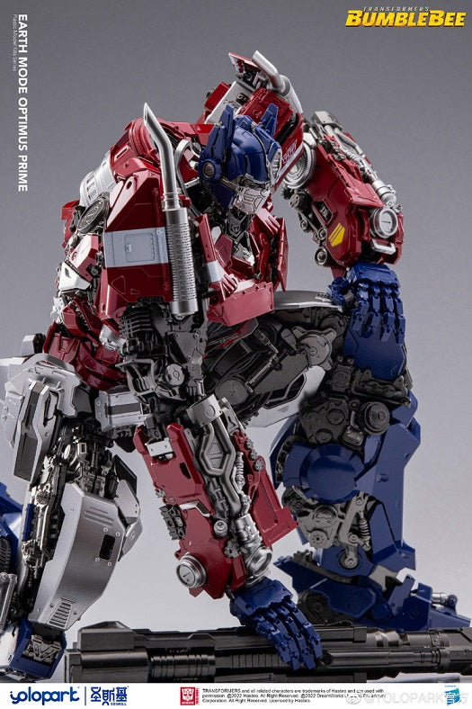 OPTIMUS PRIME EARTH MODE PLASTIC MODEL KIT | TRANSFORMERS: BUMBLEBEE | YOLOPARK