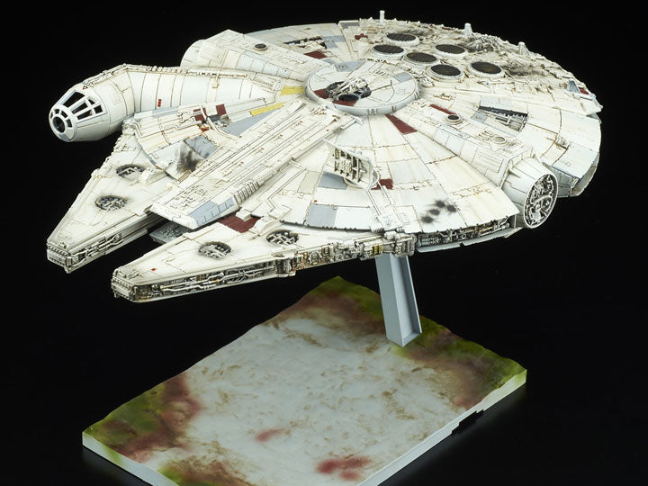 Bandai Star Wars 1/144 Scale - Millennium Falcon (The Last Jedi)