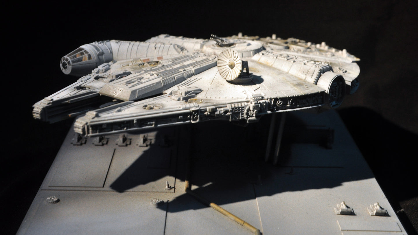 Bandai Star Wars 1/144 Scale - Millennium Falcon (The Force Awakens)