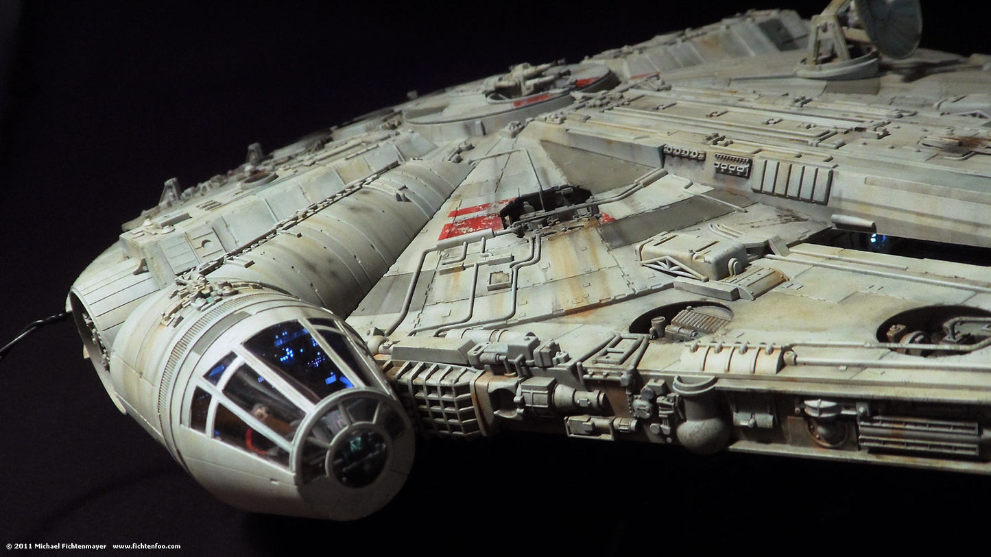 Bandai Star Wars 1/144 Scale - Millennium Falcon (The Force Awakens)