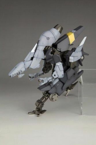 Frame Arms - Strauss 1/100