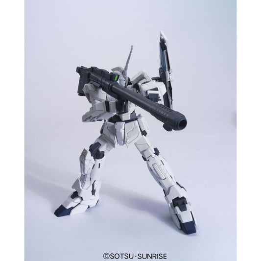 HGUC 1/144 #101 RX-0 Unicorn Gundam [Unicorn Mode]